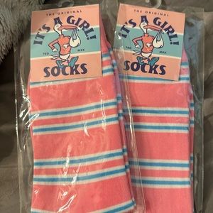 NWT it’s a girl socks
